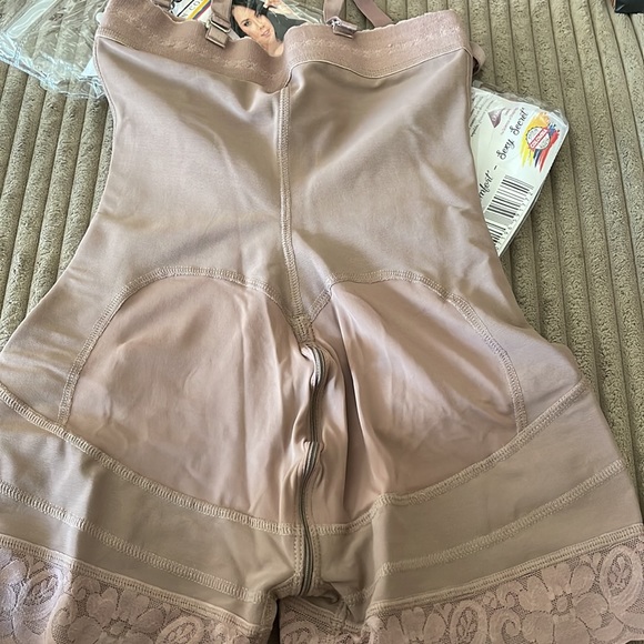 Colombian Braless Butt Lifter Girdle - Picture 3 of 3